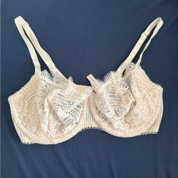 Victoria’s Secret - Dream Angels Lace Push-up Bra w/o Padding - 36D - Picture 1 of 6